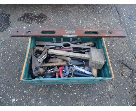 Tray of tools to include hammers, G-Clamps and hand planes etc