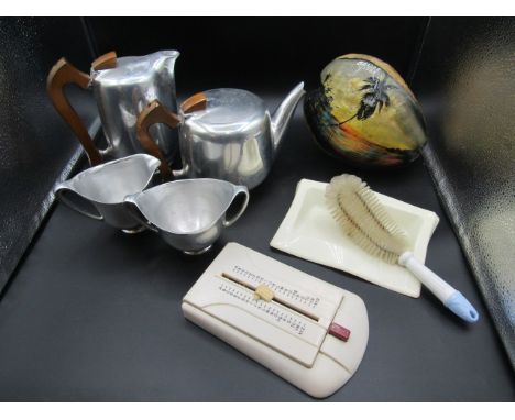 Piquot Ware tea set and kitchenalia