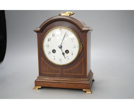 An early 20th century inlaid mahogany mantel clock, 22cm