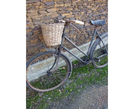 VINTAGE RALEIGH LADIES BIKE