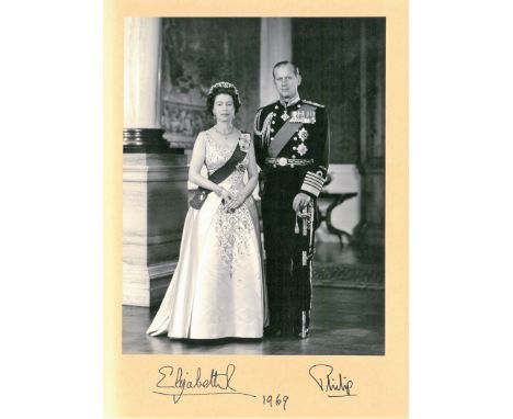 ROYAL PHOTOGRAPH 1969 - PORTRAIT OF ELIZABETH II AND PHILIP - ON BACK ANTHONY BUCKLEY PHOTOGRAPH 4929-11