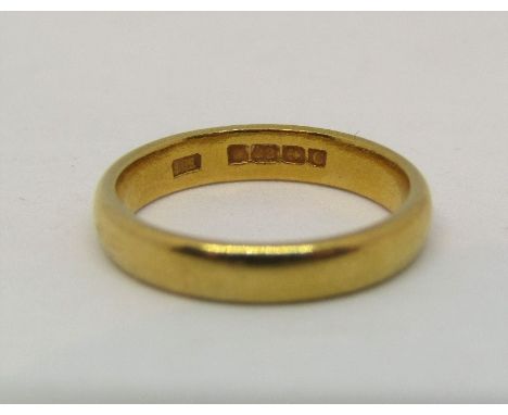 22ct wedding ring, size K/L, 4.4g