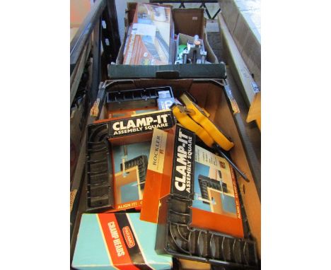 A quantity of cramps and clamps, including Record and Marples sash, G clamp and further examples