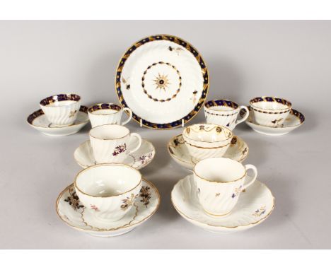 A LATE 18th / EARLY 19th CENTURY COLLECTION OF FLIGHT BARR WORCESTER comprising two trios, two coffee cups and saucers, two t