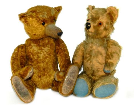 A replica 1920s Golden Mohair Teddy Bear, 48cm, black glass eyes, wood wool filling, stitched nose, fully jointed, pronounced