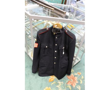 British Army Royal Artillery Sgt's "Jacket, Mans No1 Dress" size 34, (missing one collar dog) along with matching No1 Dress t