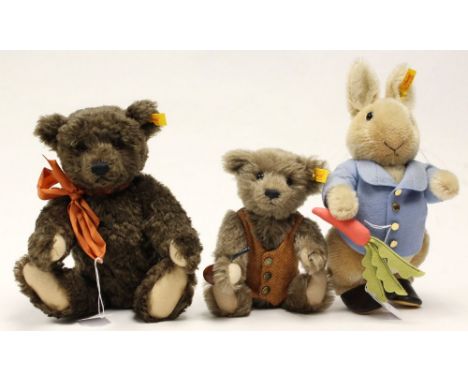 Steiff: A 'Grandpa with Pipe', 654527, another '654435' and a Rabbit '660481', all unboxed. (3)