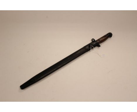 WW1 British 1907 pattern Lee Enfield bayonet with 43cm long blade marked "1907 11-15 Remington". Painted black finish. Comple