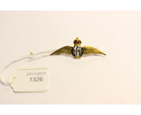 **REOFFER IN A&C DEC £120-£150** WW2 British RAF Sweetheart Pilots Wings Brooch in 9ct Gold. RAF lettering is picked out in S
