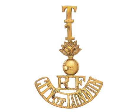 T / 1 / grenade / RF / CITY OF LONDON brass post 1908 Royal Fusiliers shoulder title.Good scarce one piece example. Three loo