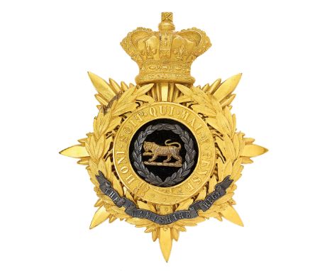 Hampshire Regiment Victorian Officers helmet plate circa 1881-1901.Fine rich gilt crowned star mounted with laurel sprays and