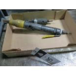 Pneumatic Scaler and 3/8" Ratchet (SOLD AS-IS - NO WARRANTY)
