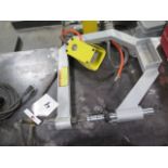 Central Pneumatics Pneumatic Plantishing Hammer (SOLD AS-IS - NO WARRANTY)