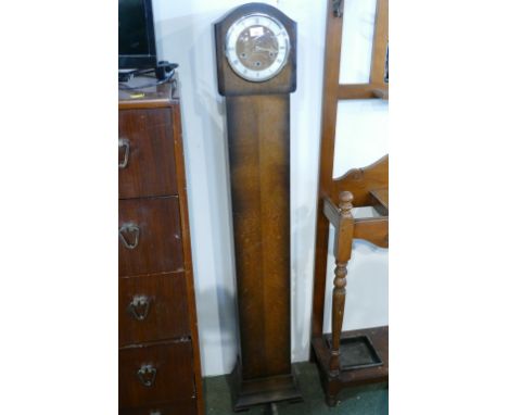 Oak cased Made in Great Britain Granddaughter clock 