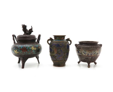 bronze, including censer and 2 vases, tallest is 20 cm.
