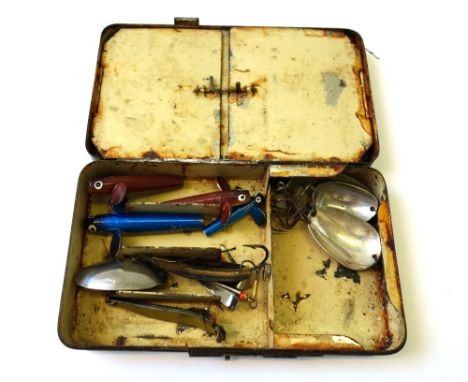 Sold at Auction: Albert Hardy, A vintage metal fishing line box, with a  selection of fine casting lines from Hardy, Birds, Allcocks etc