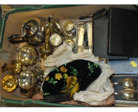 A TRAY OF SILVER PLATED FLATWARE ETC.