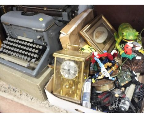 A QUANTITY OF COLLECTABLES AND SUNDRIES TO INCLUDE A NOVELTY TELEPHONE IN THE FORM OF A CHAMELEON, TYPEWRITER, GLASS CASED MA
