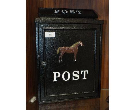 AN EQUESTRIAN MODERN POST BOX AND KEY - H 40 CM