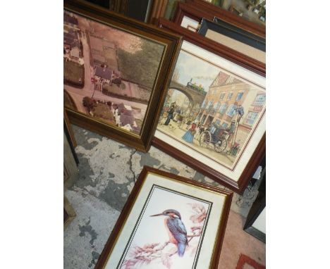 A QUANTITY OF PICTURES AND PRINTS TO INCLUDE A GILT FRAMED AND GLAZED ANTIQUE WATERCOLOUR OF FIGURES CROSSING A BRIDGE SIGNED