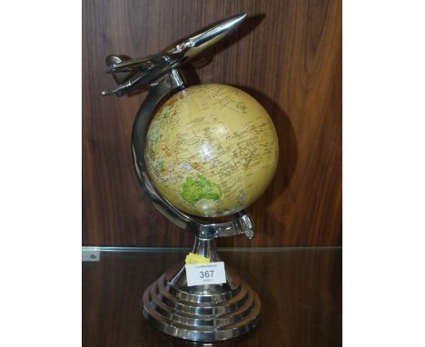 A MODERN CHROME EFFECT AEROPLANE GLOBE - H 30 CM