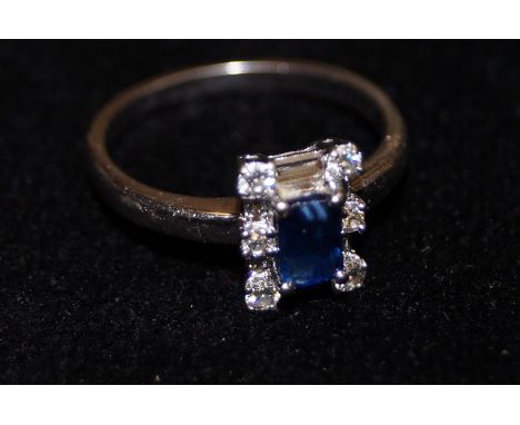 Excellent quality 18 ct white gold ring set with diamond &amp; Emerald cut sapphire (Emerald good colour) Size P