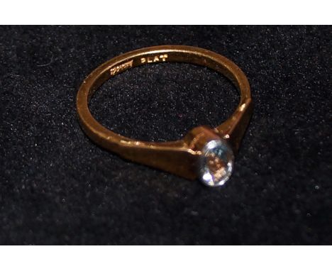 22 carat gold set with aquamarine, size Q, 3.5 grams 