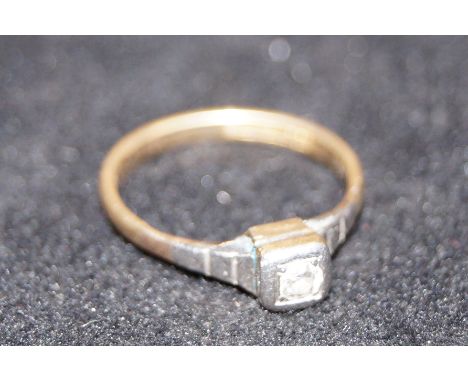 18 ct Gold diamond solitaire ring Size M