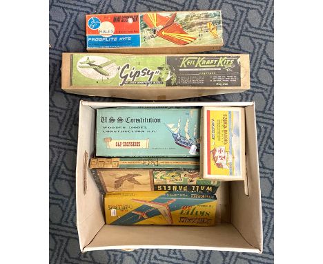 COLLECTION OF VINTAGE MODEL KITS