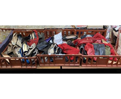 COLLECTION OF VINTAGE LADIES SHOES