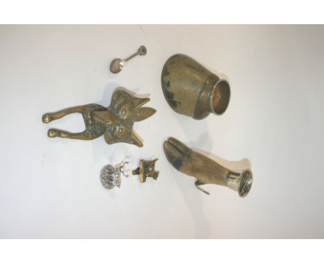 MOUNTED HOOF - 1940 a hoof mounted with brass fittings, with a small plaque Topthorn 1940. Also with a mounted Deer Slot (Dev