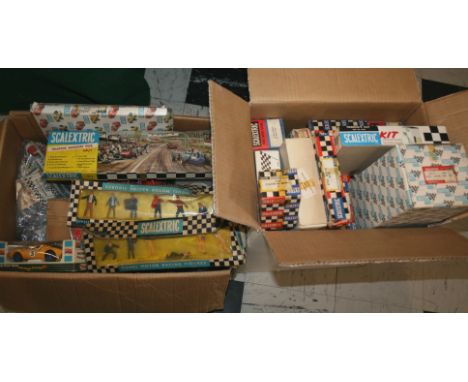 SCALEXTRIC BOXED ITEMS including Y5/117 Lamborghini, F/300 Track Officials, F304 Mechanics & Drivers, HP/2 Trackside Accessor