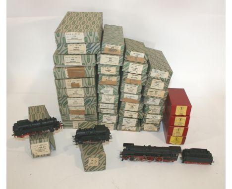BOXED TRIX RAILWAY ITEMS a large collection of boxed Trix, including 666 Dump Wagon, 644 Shell Wagon, 653 Goods Break with li