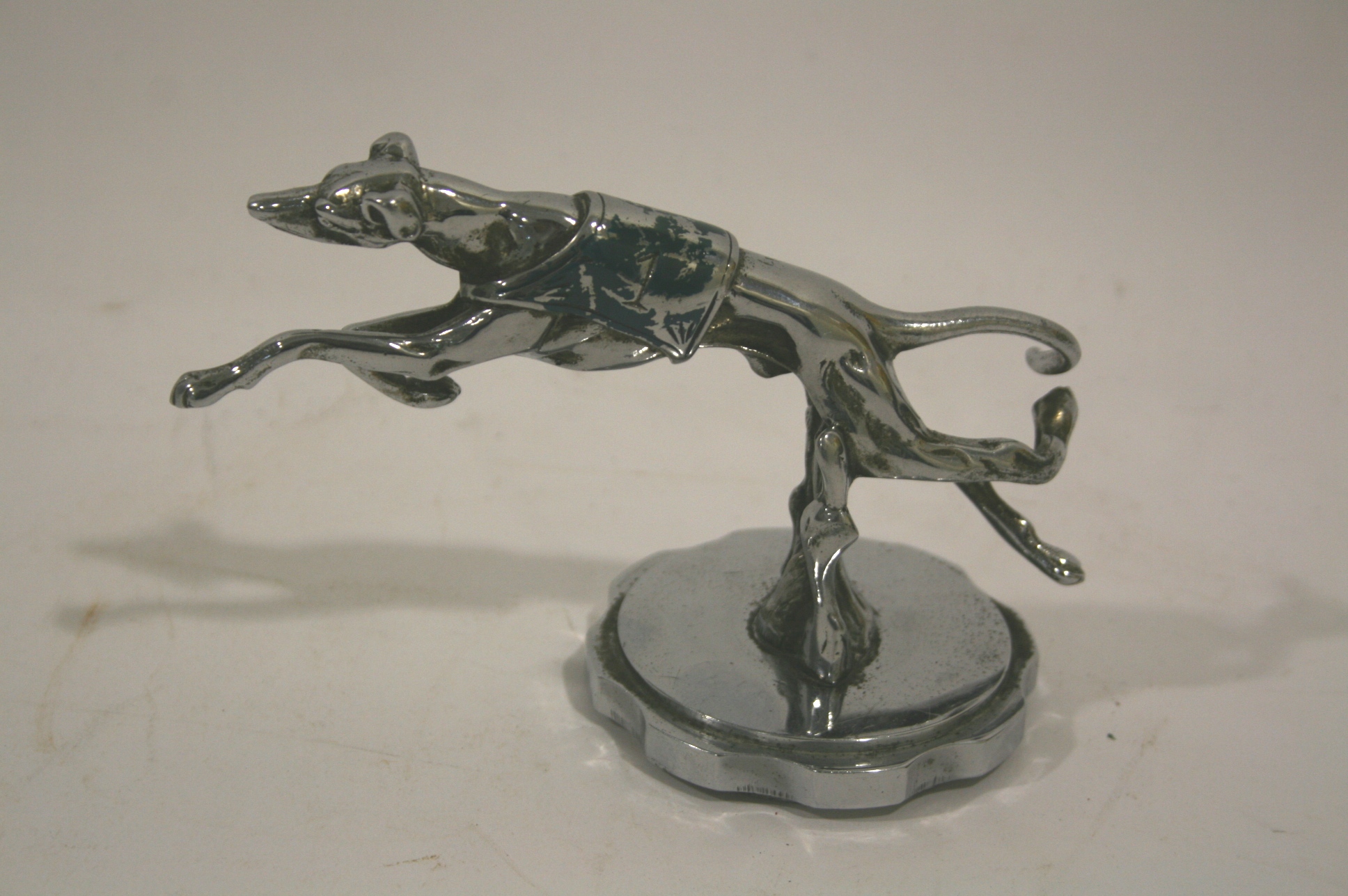 DESMO CAR MASCOT - GREYHOUND a chrome car mascot with a Greyhound with ...