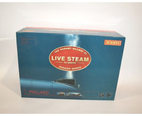 HORNBY LIVE STEAM TRAIN SET - MALLARD a boxed set, R1041 LNER Mallard locomotive and tender, also with transformer, CD and op