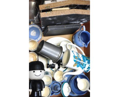 A quantity of ceramics to include Wedgwood Jasperware, a Wedgwood Susie Cooper design "Ashmun" tea set, also a small quantity