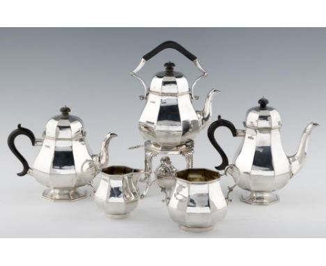 A GEORGE V SILVER TEA AND COFFEE SERVICE   of Queen Anne octagonal shape, tea kettle and lampstand 34cm h, by W &amp; G Sisso
