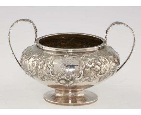 A GEORGE IV SILVER SUGAR BOWL 12cm h, maker WH, possibly William Hattersley, London 1827, 9ozs 5dwts++Polish residues and lig