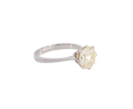 Solitärring mit Brillant von ca. 2,8 ct, ca. VERY LIGHT YELLOW/P1, WG 18K, 3,7 g, RW: 56, 2. H. 20. Jh., guter Erhalt. / Ergä