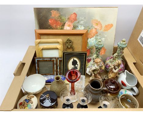 Collection of jewellery display/gift boxes, together with a group of assorted items, to include controlled bubble glass bud v