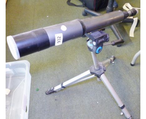 TELESCOPE. Miranda M ~ 800 telescope on tripod base