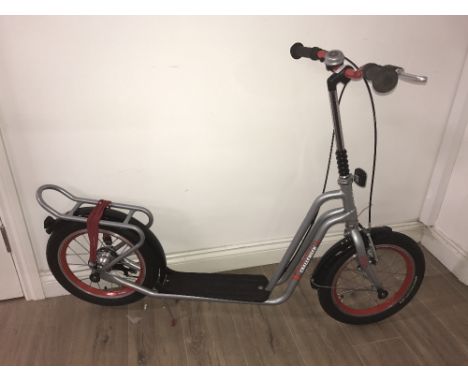 LARGE SCOOTER