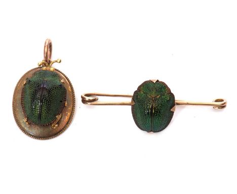 Mixed Lot: Vintage gilt metal scarab beetle pendant together with a scarab beetle brooch (2)