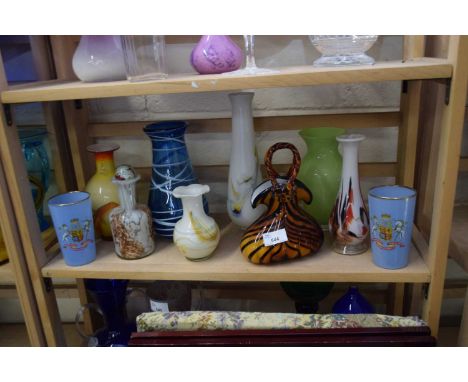 COLLECTION VARIOUS COLOURED ART GLASS VASES, ROYAL COMMEMORATIVE GLASS BEAKERS