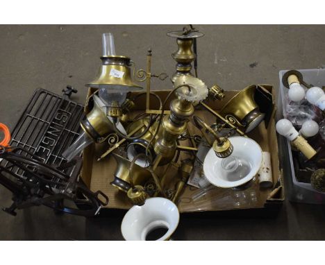 BOX OF BRASS FINISH LIGHT FITTINGS