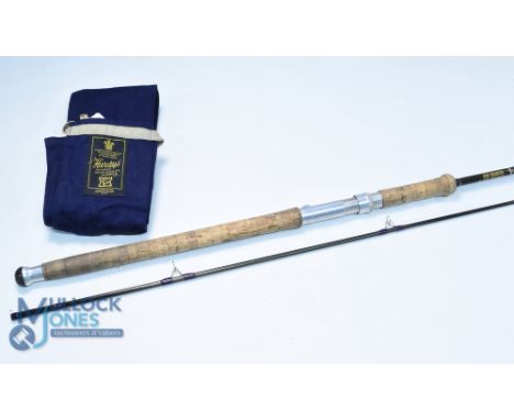 Hardy Alnwick "The Favourite" graphite spinning rod 8ft 6" 2pc 1 1/4oz CW, 22" mushroom handle with alloy down locking reel s