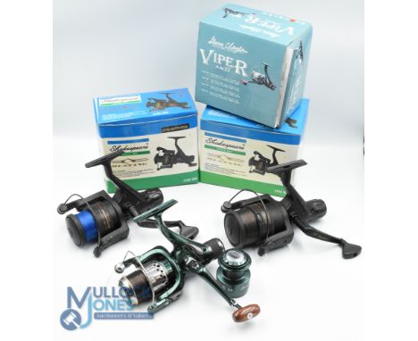 Shakespeare Mustang Graphite fixed spool reel No 2150-050 with spare spool, good bail, rear tensioner, in original box, runs 