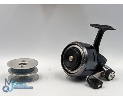 Abu 50g closed face spinning reel with 2 spare spools, handle tensioner, runs very well, in zip case, light use