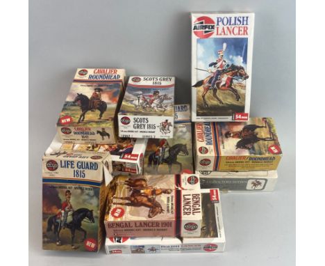 Twelve boxed Airfix model kits of various military figures. Some boxes not sealed.