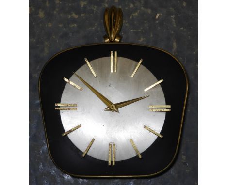 RETRO WALL CLOCK   